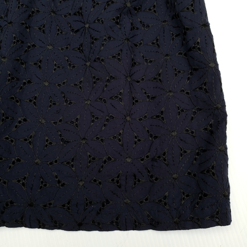 A New Day Navy Eyelet Floral Embroidered Crop Top - Picture 2 of 7